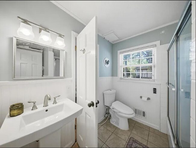 Building Photo - 311 Lockner Rd