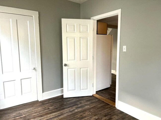 Building Photo - 636 Lisbon St