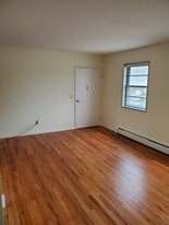 Building Photo - 95 Fairview Dr