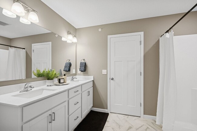 Building Photo - New Year - New Place!