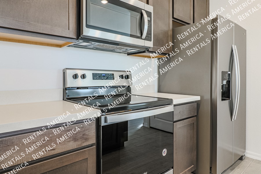 Building Photo - 15175 W Desert Bloom St