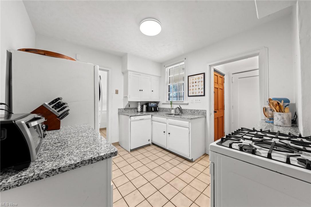 Building Photo - 2331 S Overlook Rd