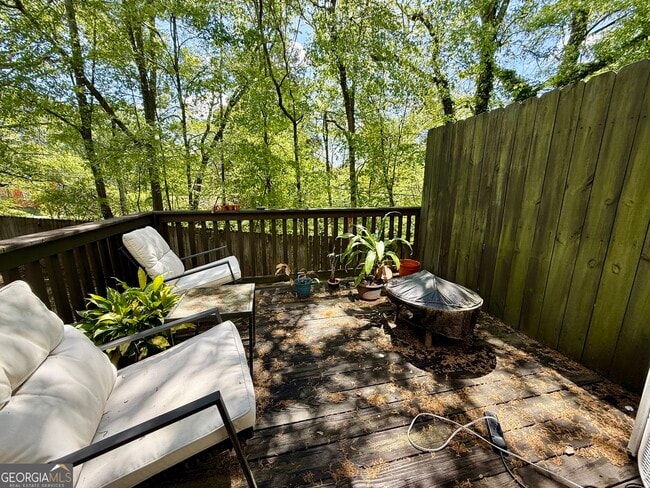 Building Photo - 180 Berlin Ct