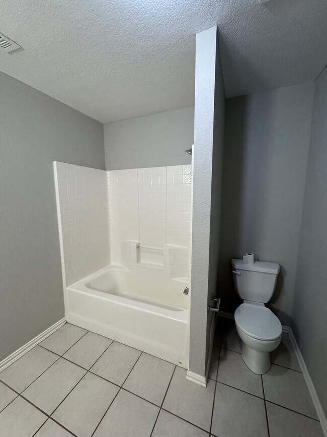 Building Photo - 1204-1206 Sironia Trail