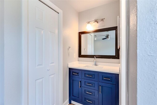 Building Photo - 506 Stonebridge Dr