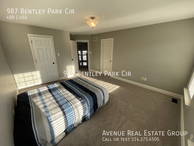 Building Photo - 987 Bentley Park Cir