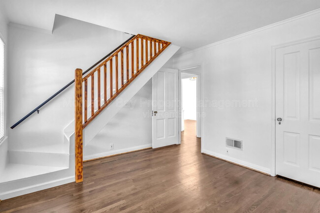 Building Photo - 84 Vía Del Pinar