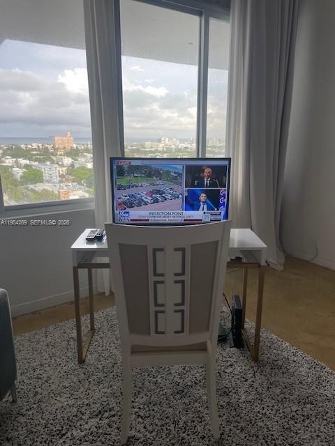 Building Photo - 1000 West Ave