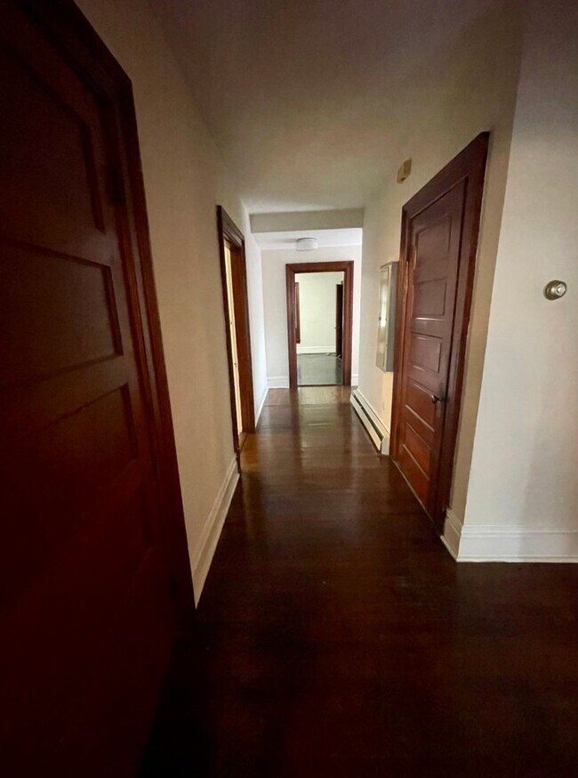 Building Photo - THREE 2 BEDROOM APARTMENTS IN THIS BUILDIN...