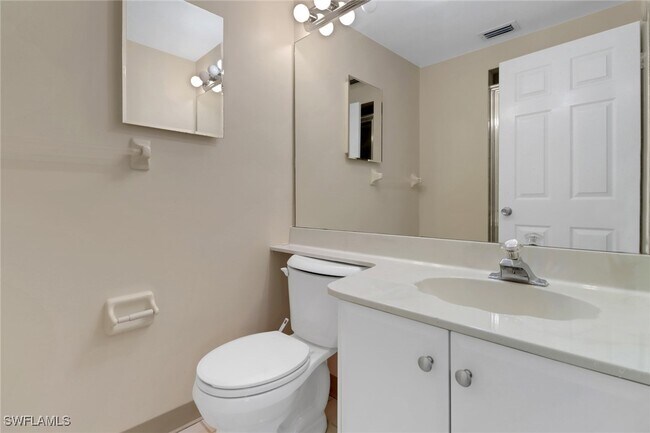 Building Photo - 1096 Woodshire Ln