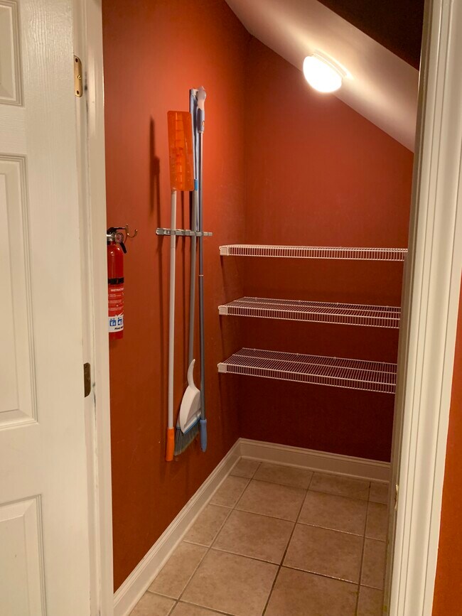 Pantry - 208 Thoreau Ct