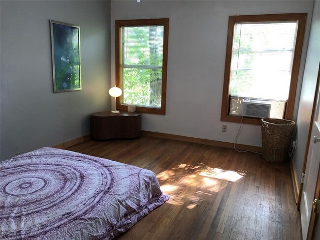 Building Photo - 3203 1/2 Cherrywood Rd