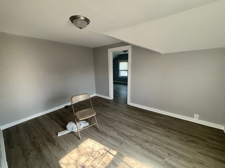 Building Photo - 15525 LaSalle St