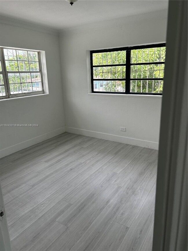 Building Photo - 2215 NW 33rd St