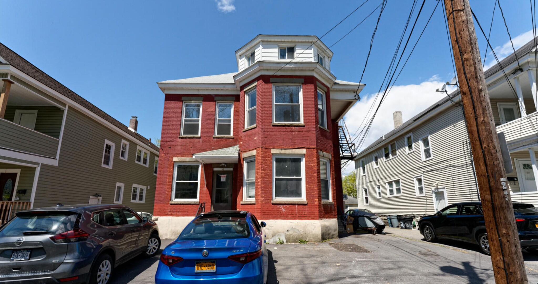 Building Photo - 4 Columbia St