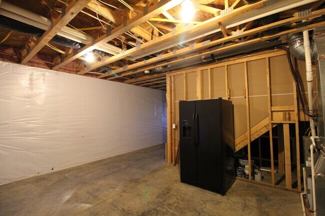 Building Photo - Upscale townhome  with attached garage for rent in the Townes at Bluestone!