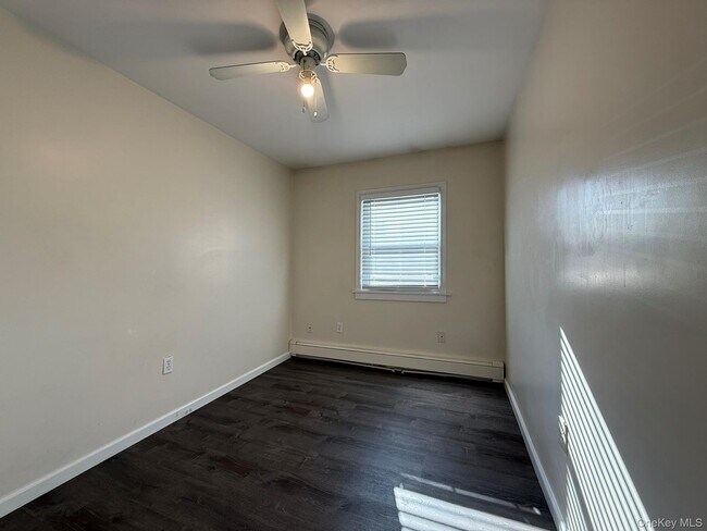 Building Photo - 51 Schneider Ave