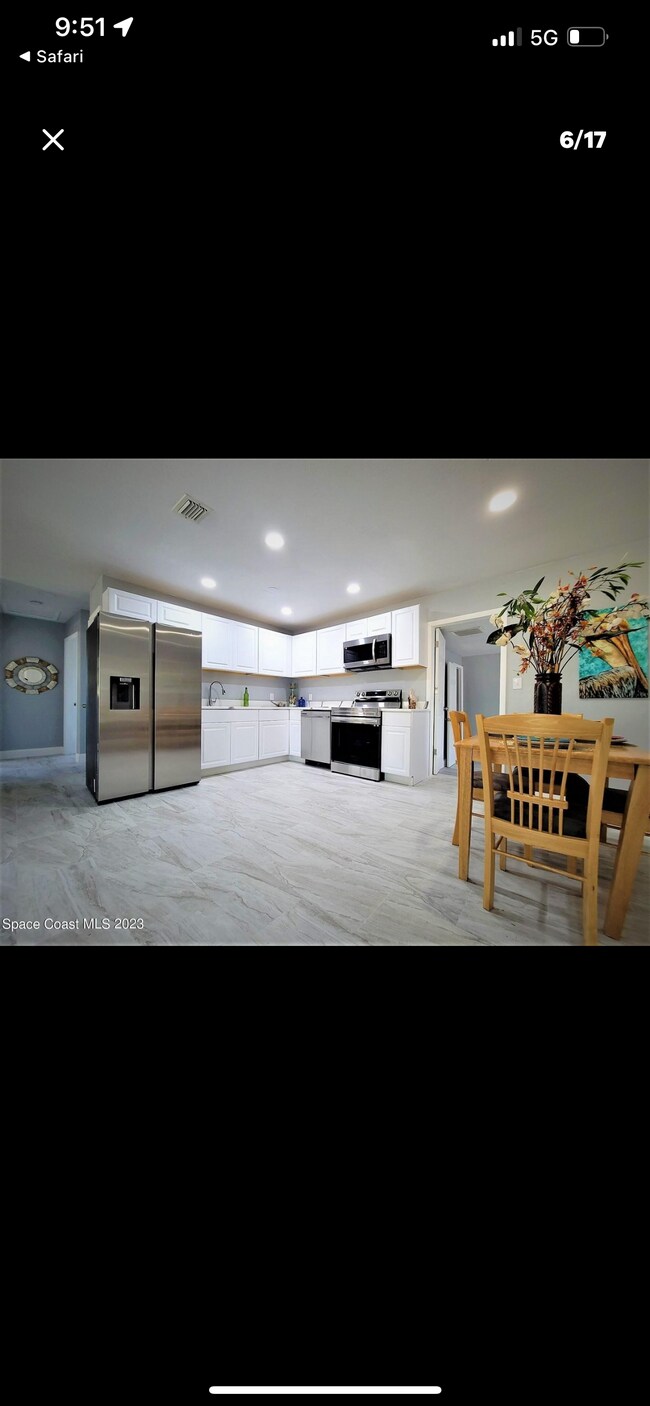 Building Photo - 2223 Smathers Cir S