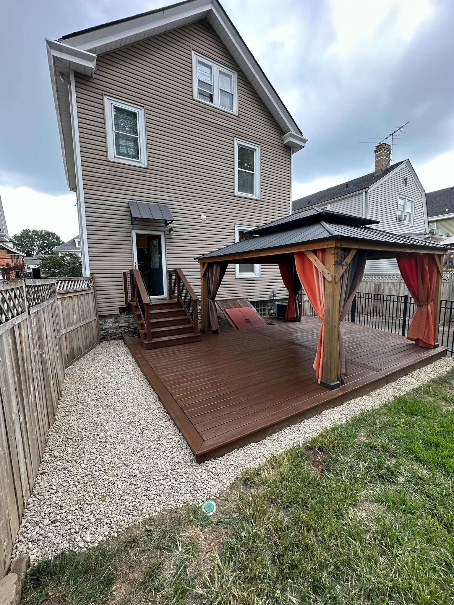 Backyard gazebo - 2065 Maple Ave