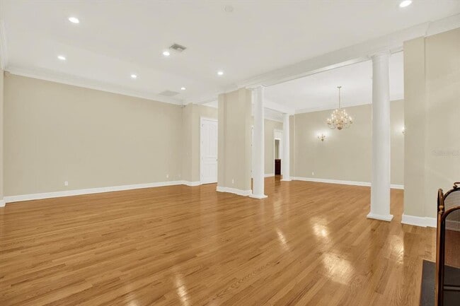 Building Photo - 4518 W Woodmere Rd