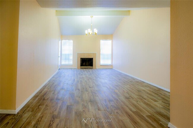 Building Photo - 12500 Sandpiper Dr