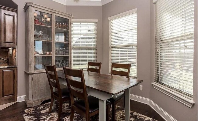 Building Photo - 3403 SW Crosswinds Blvd
