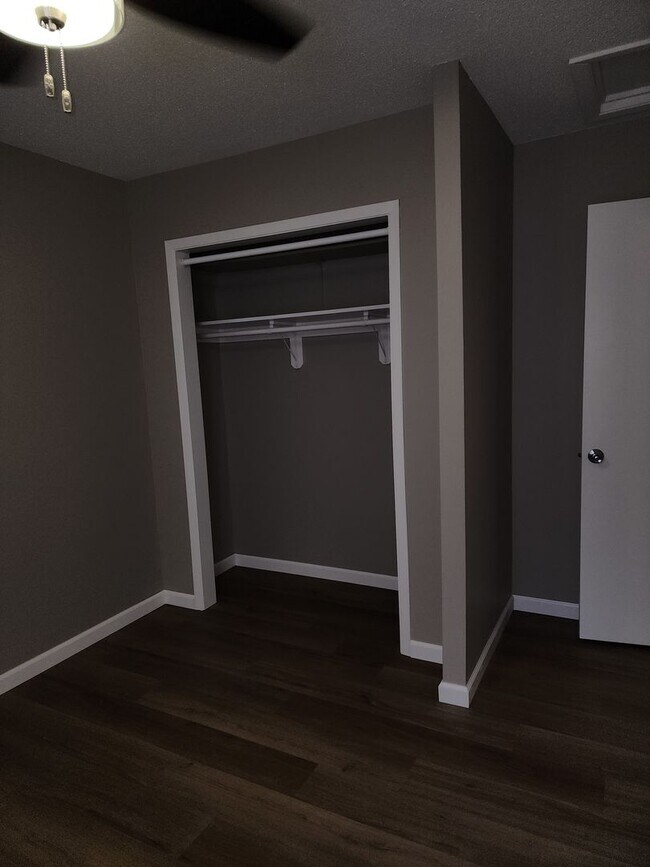 Building Photo - Four bedroom two bathroom house W/ double ...