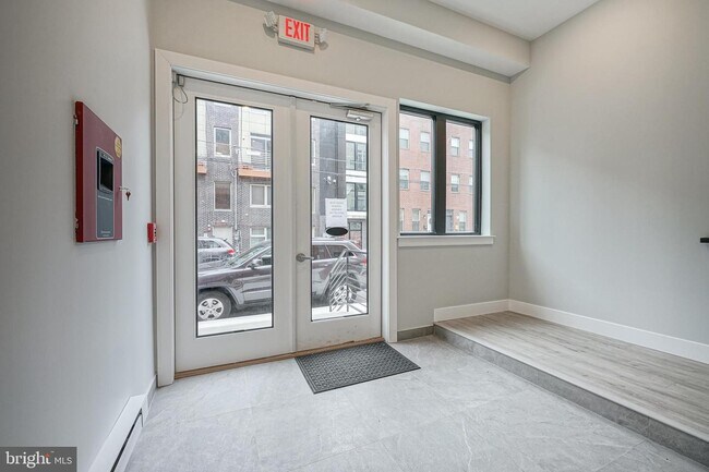 Building Photo - 845 N 15th St