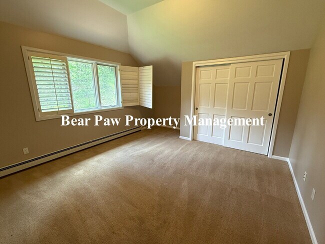 Building Photo - Beautiful Home in Riva Chase!