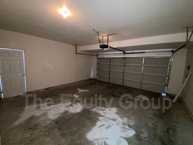 Building Photo - 2672 Tamas Ct