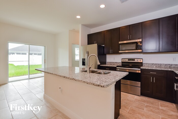 Building Photo - 492 Britten Dr