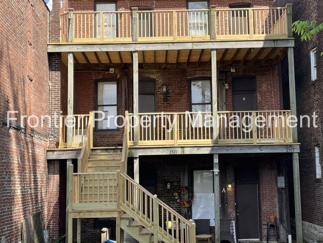 Building Photo - 2511 S 9th St