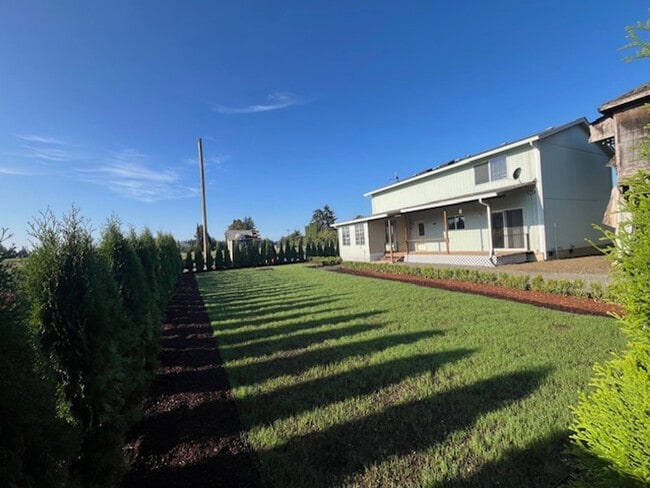 Building Photo - 3 Bedroom 2.5 Bath Dayton OR