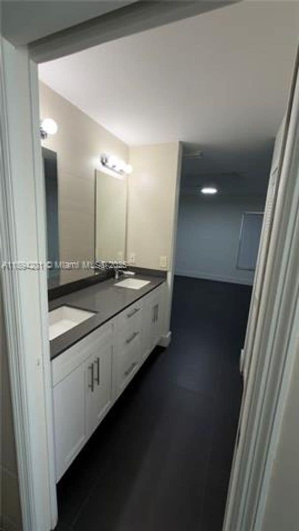 Building Photo - 1070 NW 129th Pl