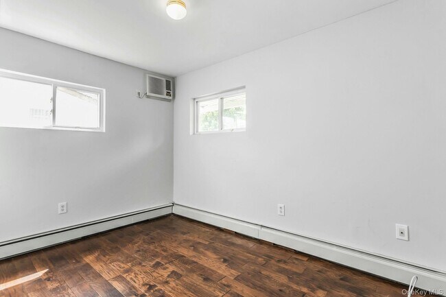 Building Photo - 27 Apollo Ln