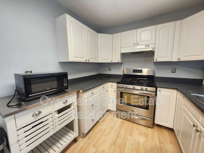 Building Photo - 8721 Ange St