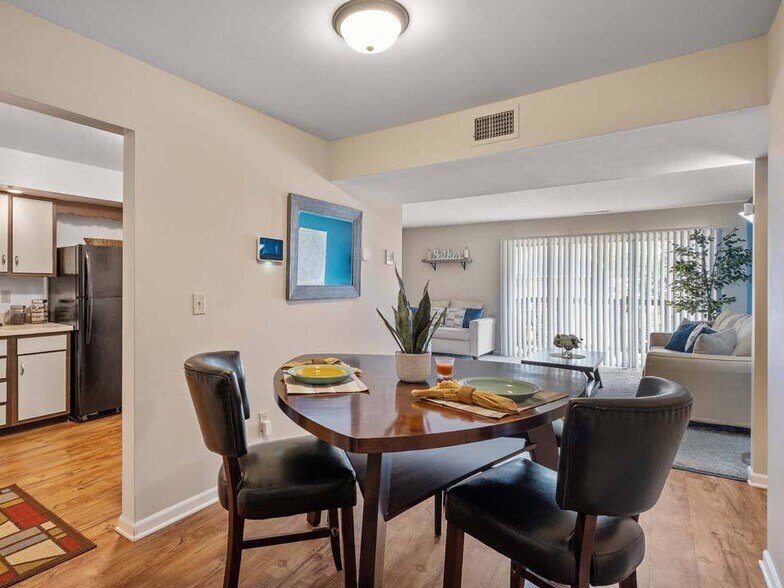 Tiffany Woods 3298 Roosevelt Rd Muskegon MI 49441 Apartment Finder