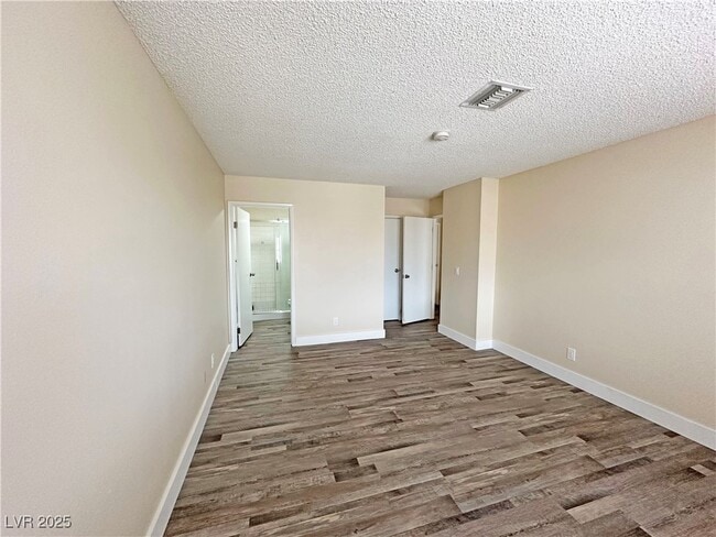 Building Photo - 117 Boysenberry Ln