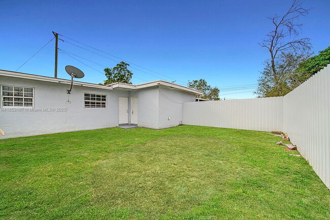 Building Photo - Northwest 36th Avenue, Miami Gardens, FL 3...