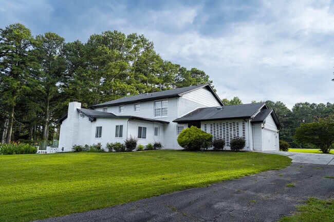 Building Photo - 441 Georgia 279-SI ID1019263P