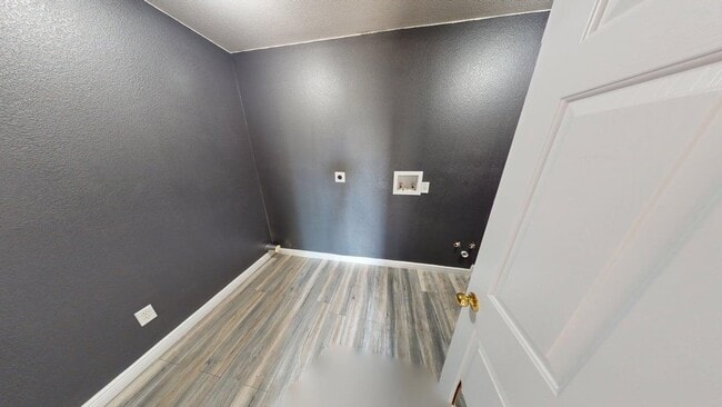 Building Photo - 701 Black Hills Trail