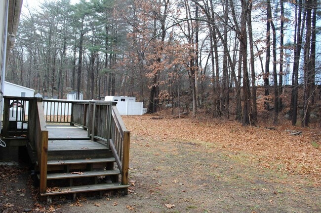 Building Photo - 6 Laura Ln