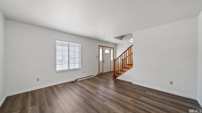 Building Photo - 2977 Pinebrook Dr