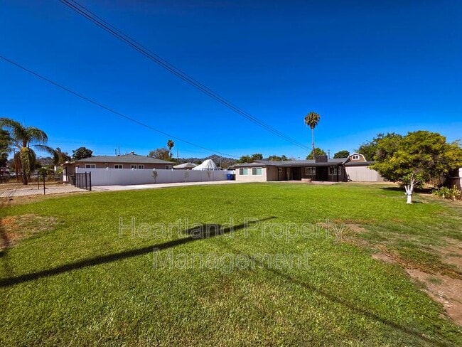 Building Photo - 640 Claydelle Ave