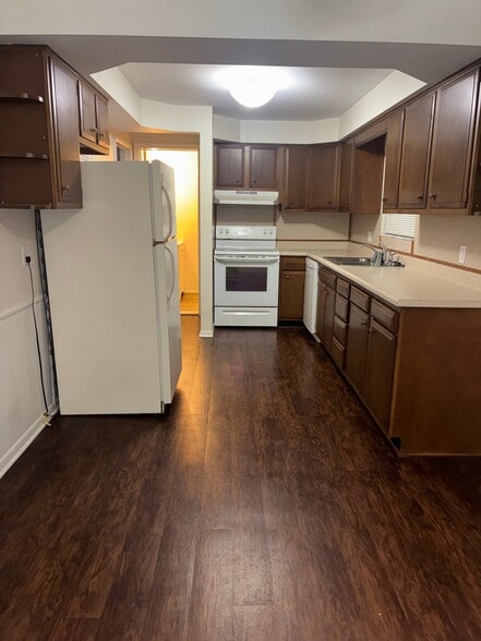 Building Photo - 3947 W Sylvania Ave