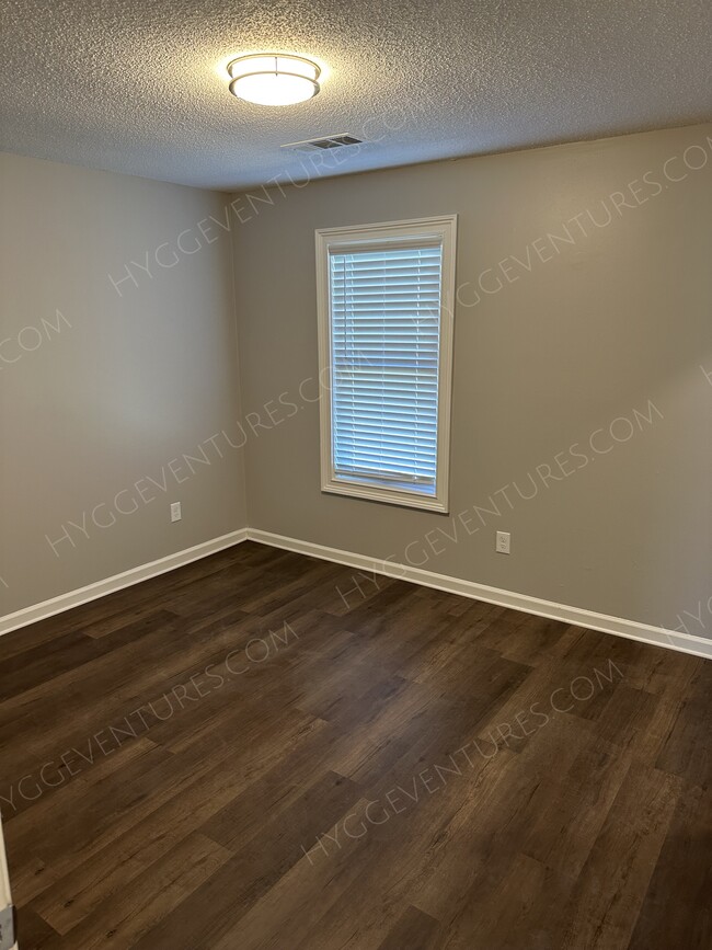 Bedroom - 121 Evergreen Trl