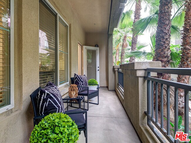 Building Photo - 6020 S Seabluff Dr