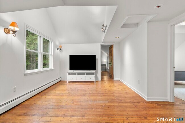 Building Photo - 317 Skiff Mountain Rd