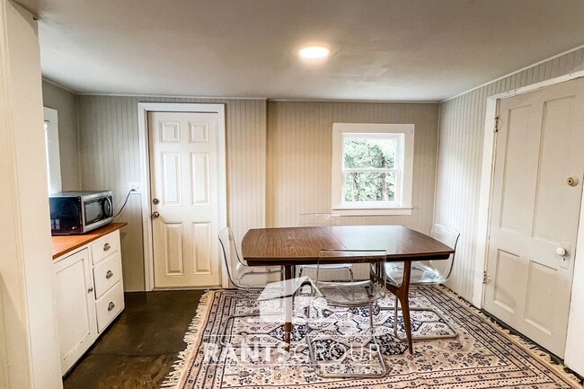 Building Photo - Charming historical home in Tenino!