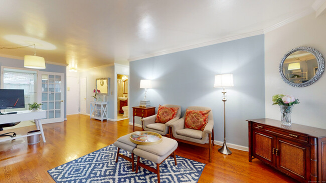 Building Photo - 71 Strawberry Hill Ave